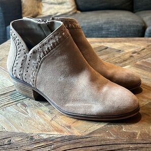 Vince Camuto Seude Bootie size 9